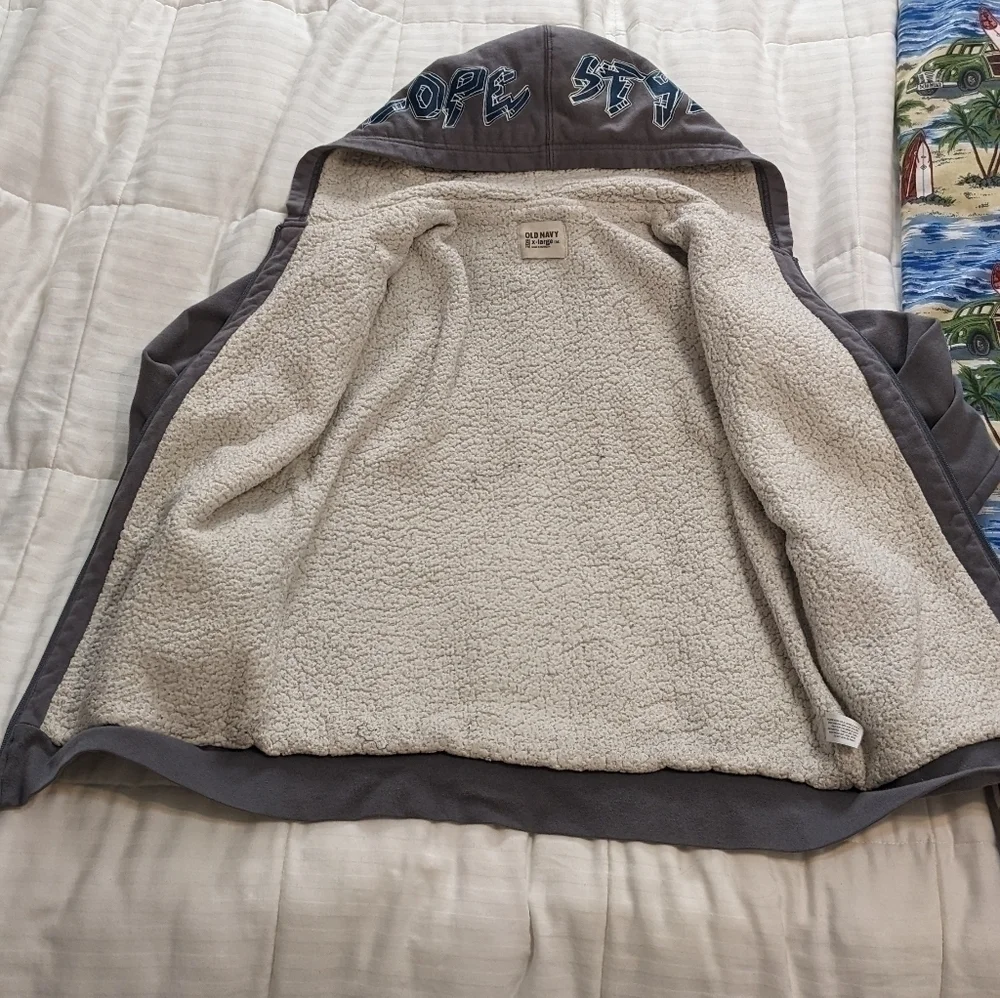 𝅺OLD Navy Extra Large fuzzy snowboard hoodie